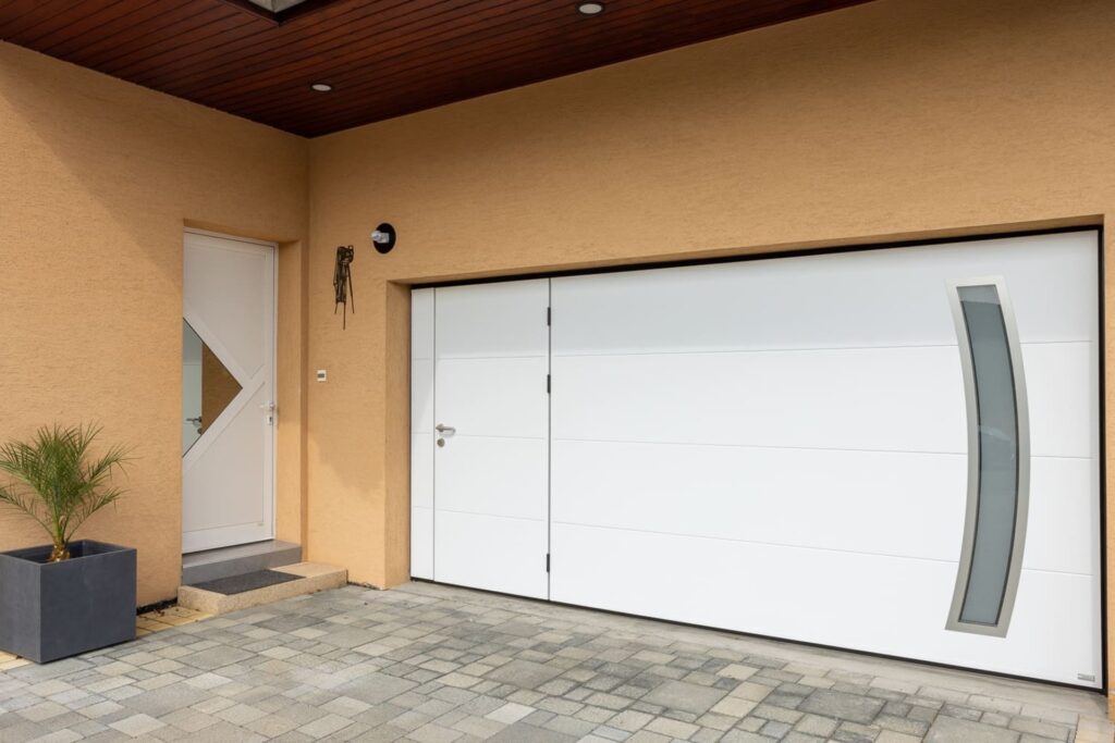 porte garage grande dimension blanche 1